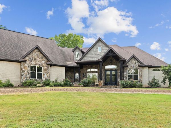 320 Round Mountain Road, Conway, AR 72034