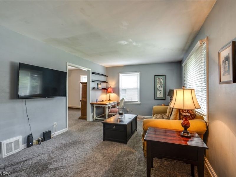 620 Woodside Drive, Kent, OH 44240 Photo 10