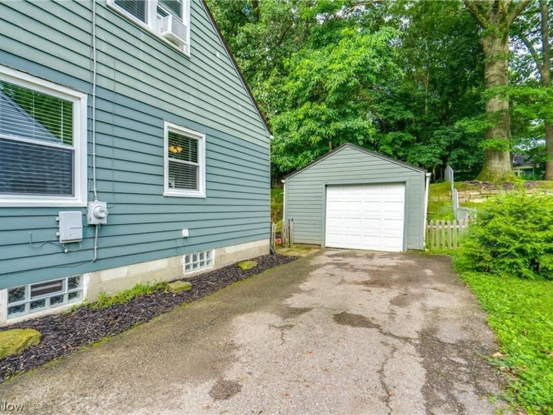 620 Woodside Drive, Kent, OH 44240 Photo 3