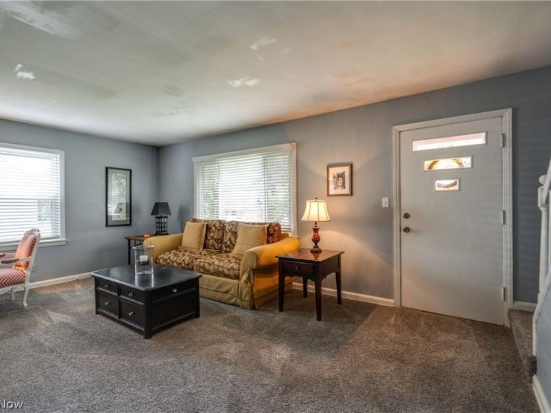 620 Woodside Drive, Kent, OH 44240 Photo 9