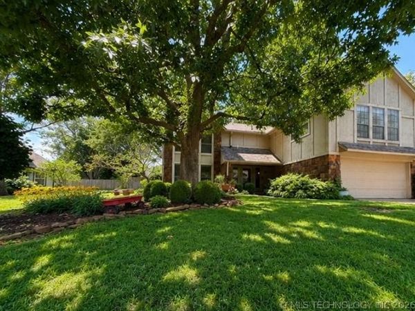 8712 S 77th Place , Tulsa, OK 74113
