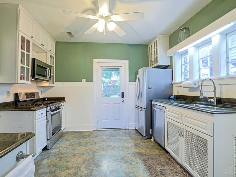 3631 Erie Avenue, Cincinnati, OH 45208 Photo 11