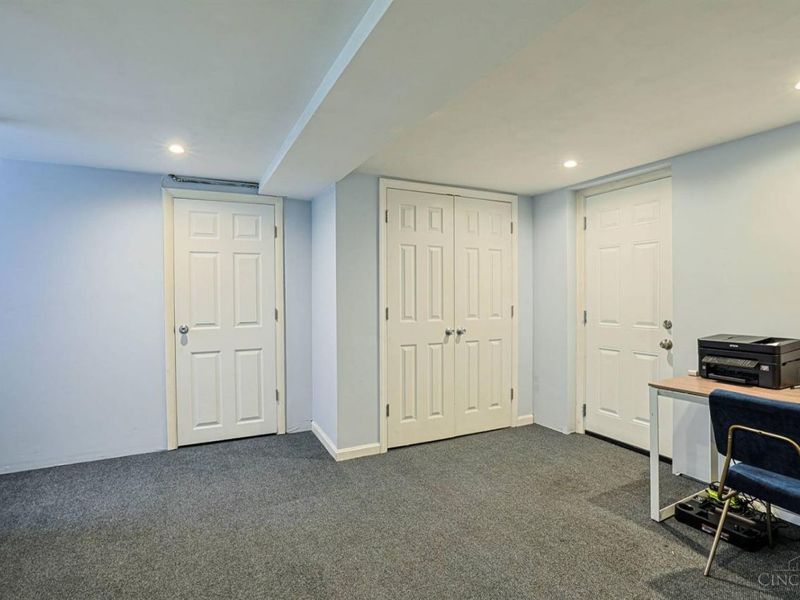 3631 Erie Avenue, Cincinnati, OH 45208 Photo 18