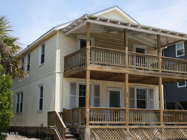 7 E Columbia Street E, Wrightsville Beach, NC 28480