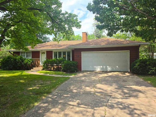 3971 N BROOKSIDE Drive, Peoria, IL 61615