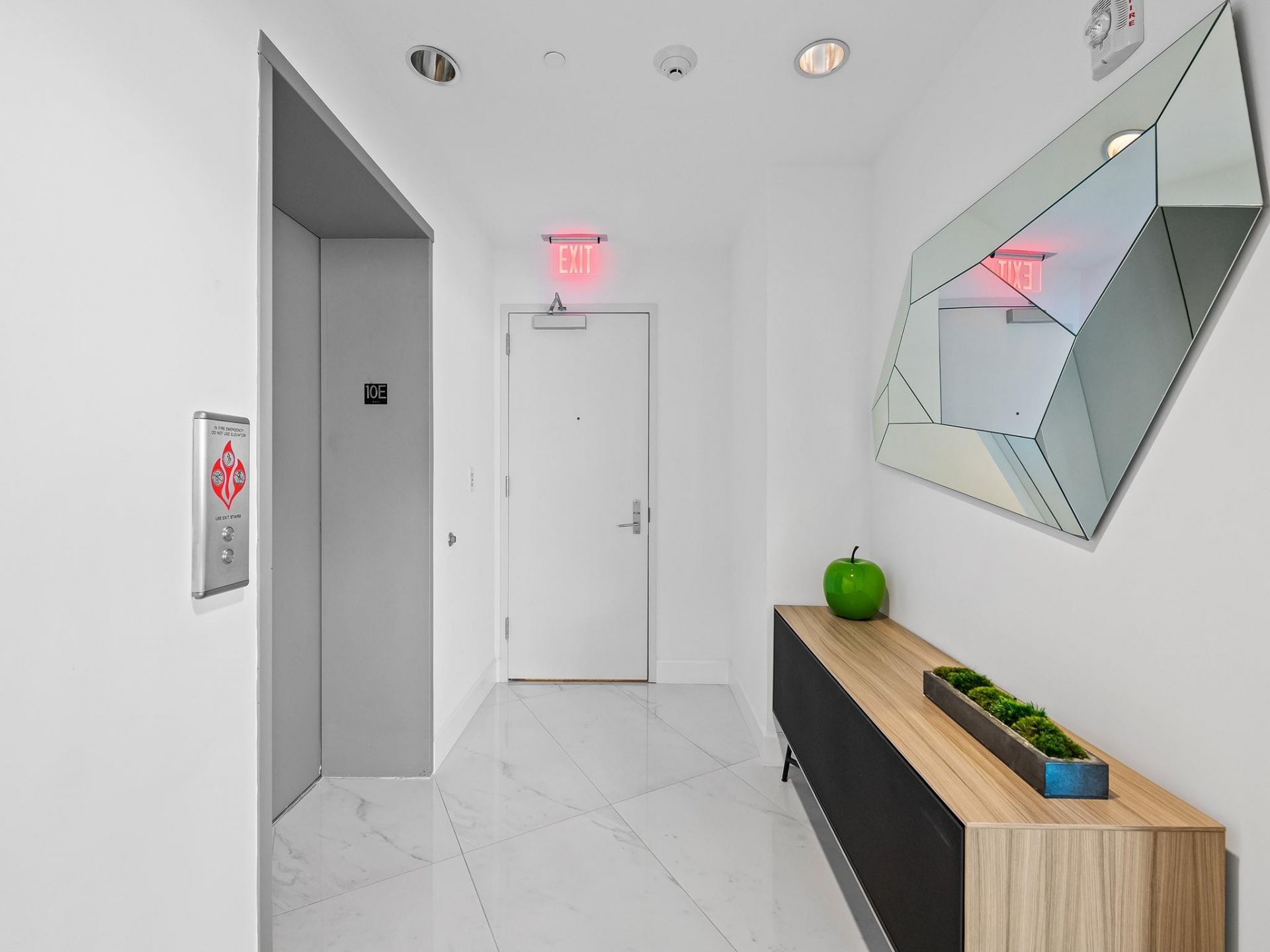 701 N Fort Lauderdale Beach Boulevard, Unit 1003, Fort Lauderdale, FL 33304 Photo
