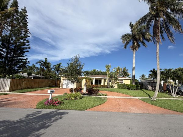2250 NE 4th Court, Boca Raton, FL 33431