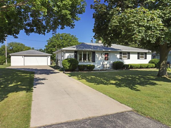 1251 93rd Ave, Somers, WI 53144