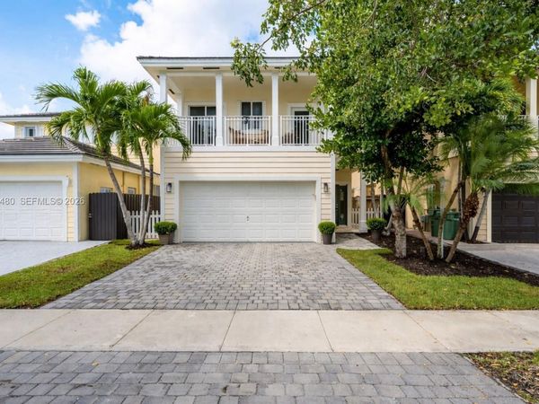 354 NE 35th Ave , Homestead, FL 33033