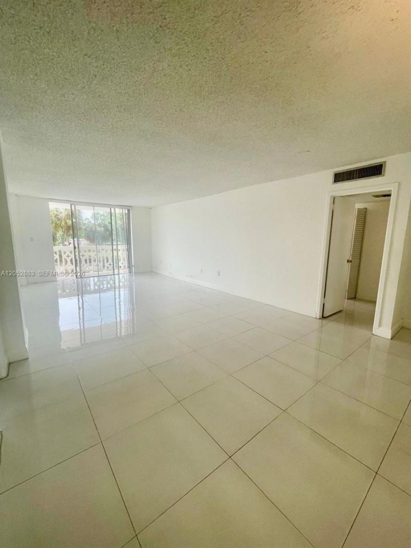 13155 Ixora Ct , Unit 201, North Miami, FL 33181 Photo