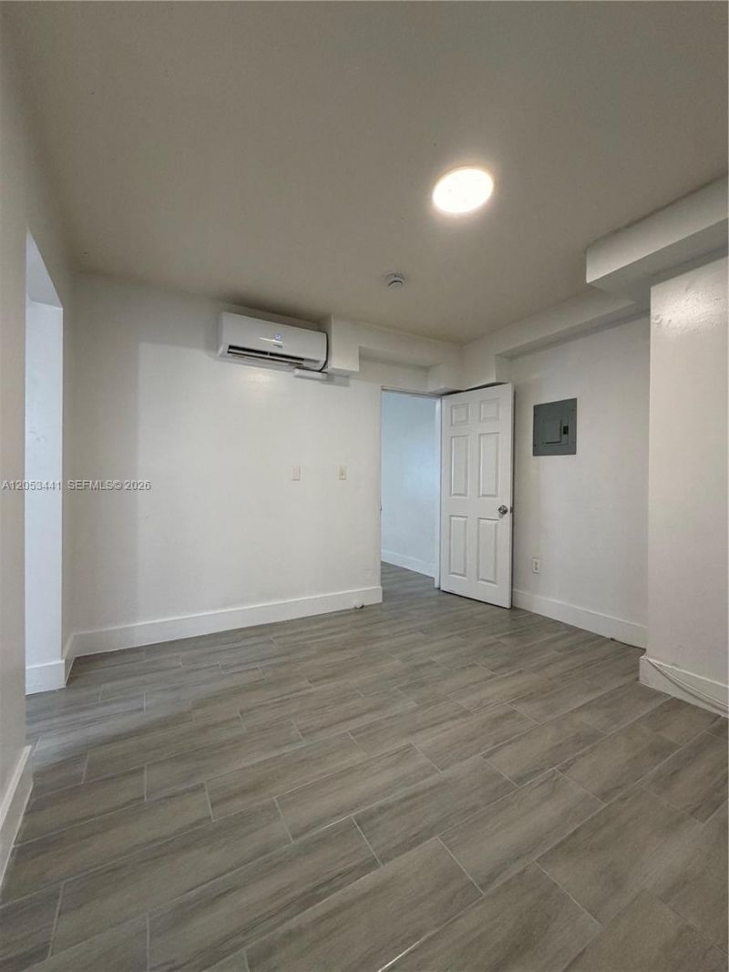 60 NW 71st St , Unit 6, Miami, FL 33150 Photo