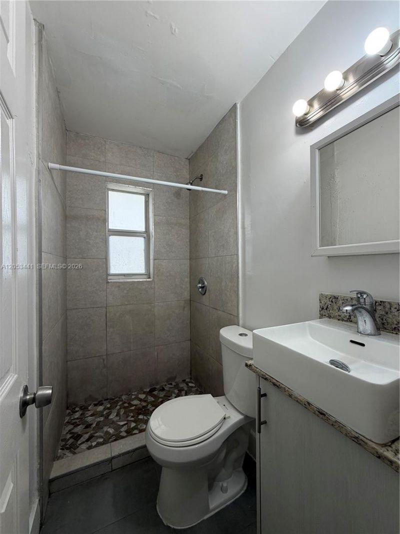 60 NW 71st St , Unit 6, Miami, FL 33150 Photo
