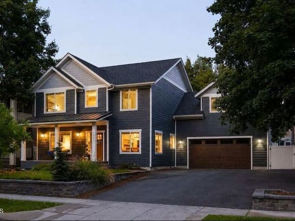 1032 N GOVERNMENT WAY, Coeur d'Alene, ID 83814