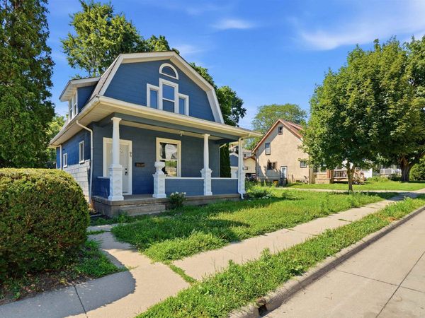 95 N Booth Street, Dubuque, IA 52001