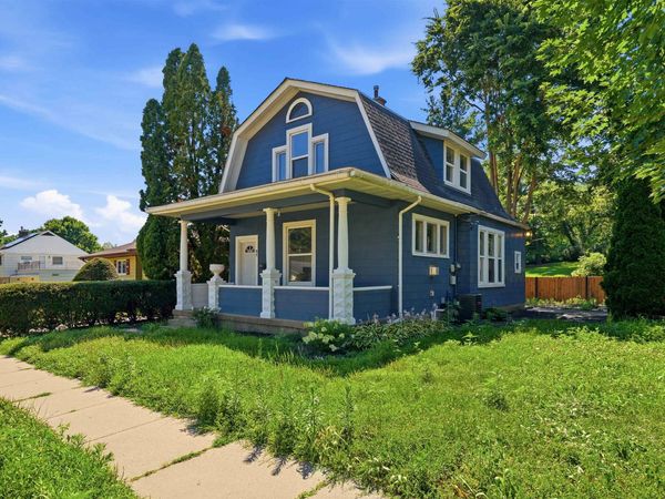 95 N Booth Street, Dubuque, IA 52001