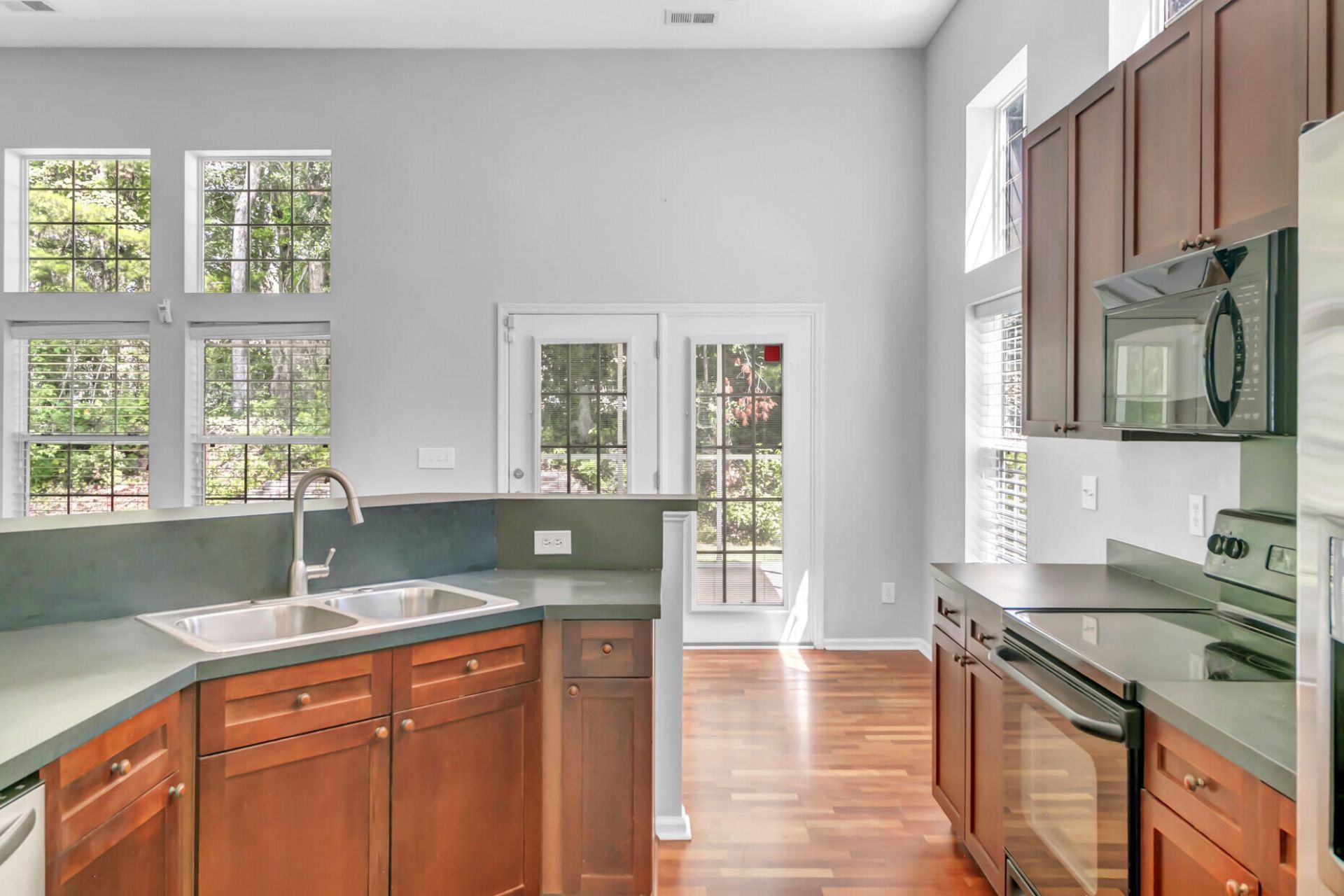 116 Carolinian Drive Photo 16