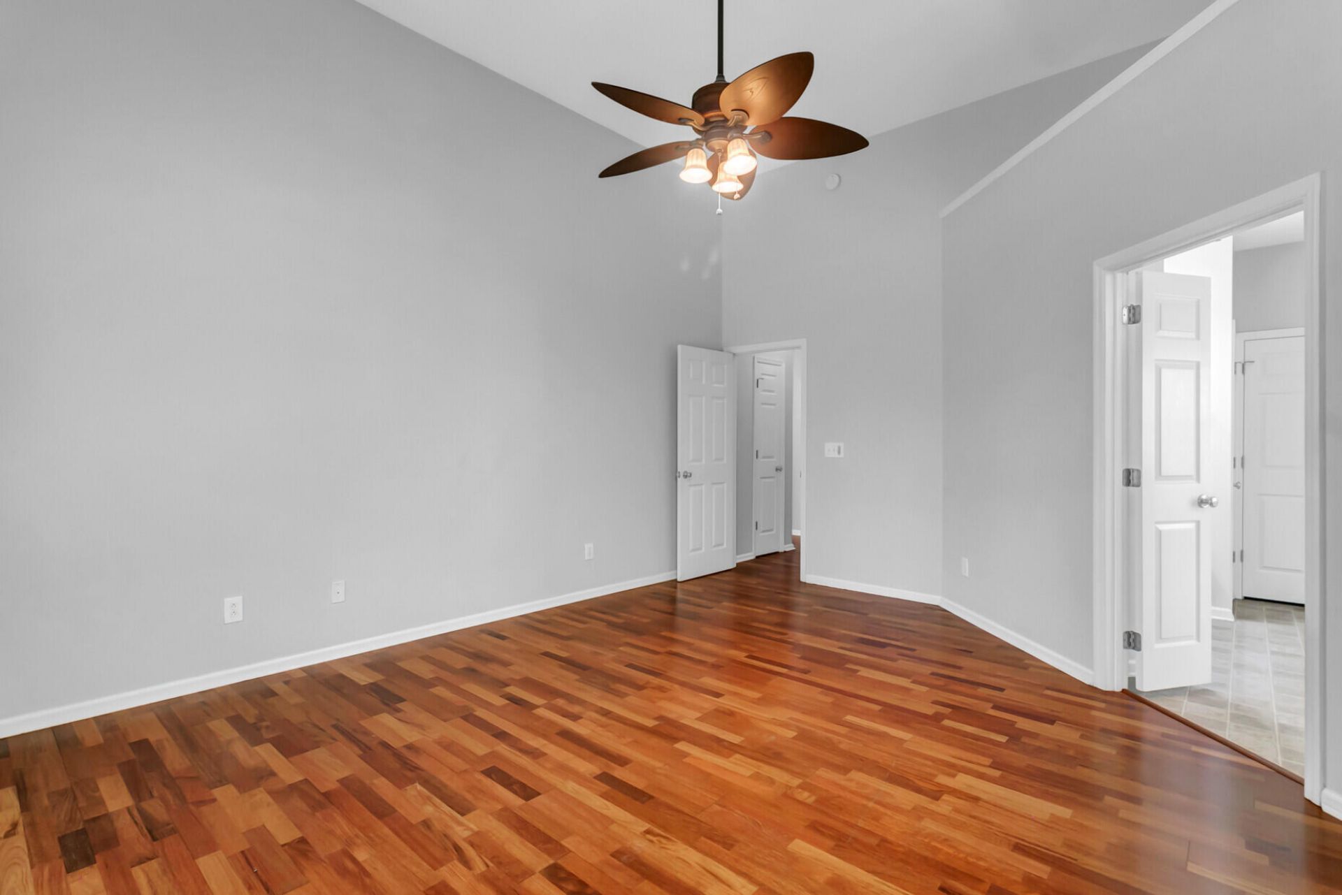 116 Carolinian Drive Photo 18