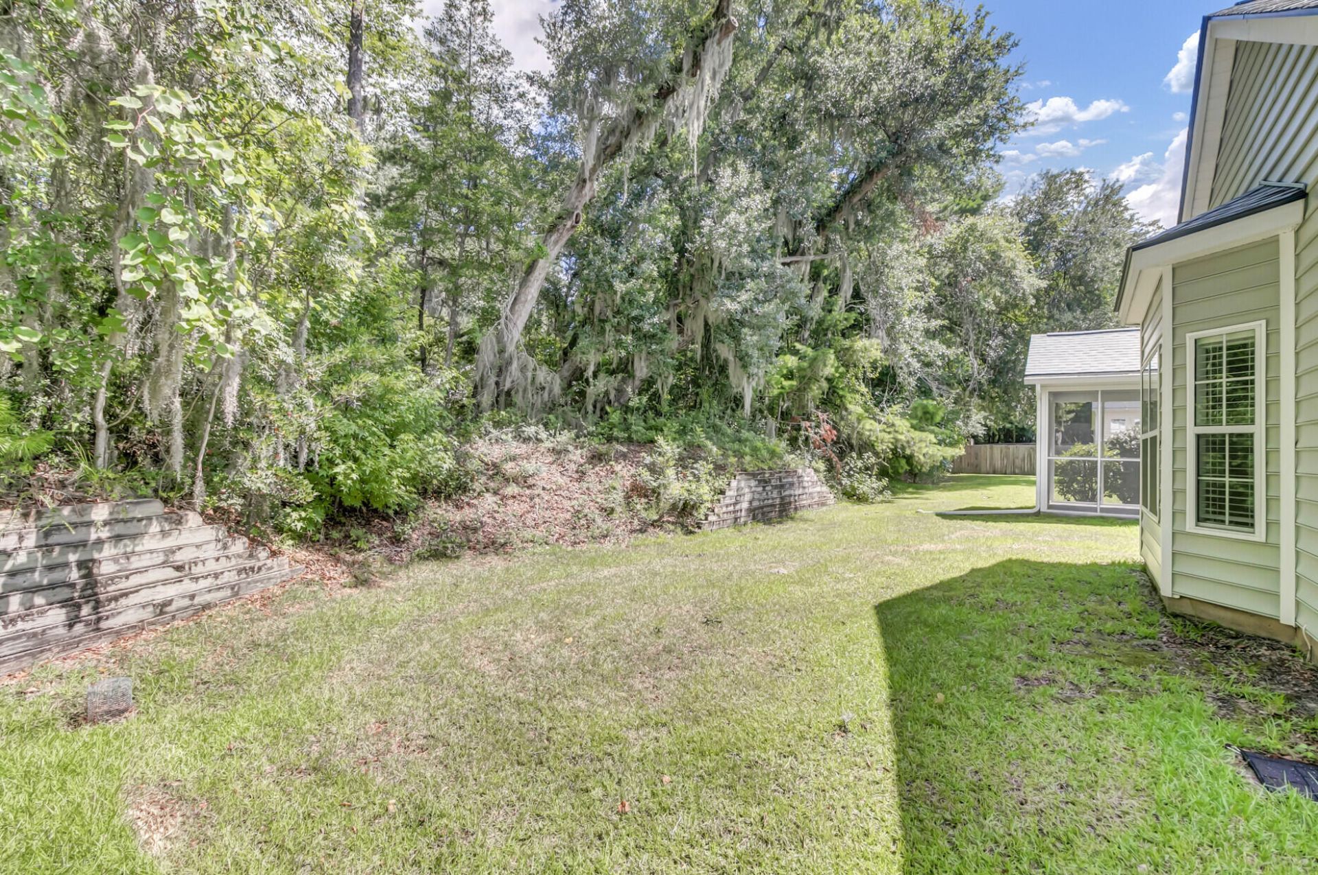 116 Carolinian Drive Photo 31