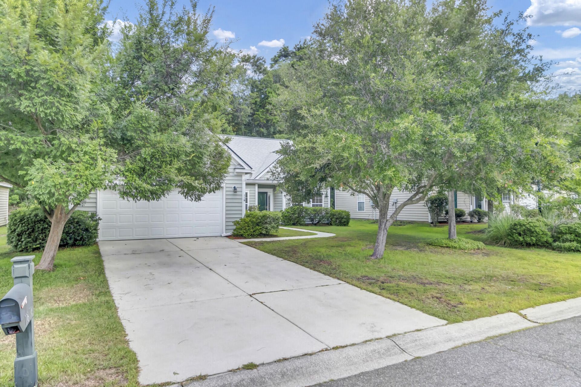 116 Carolinian Drive Photo 33