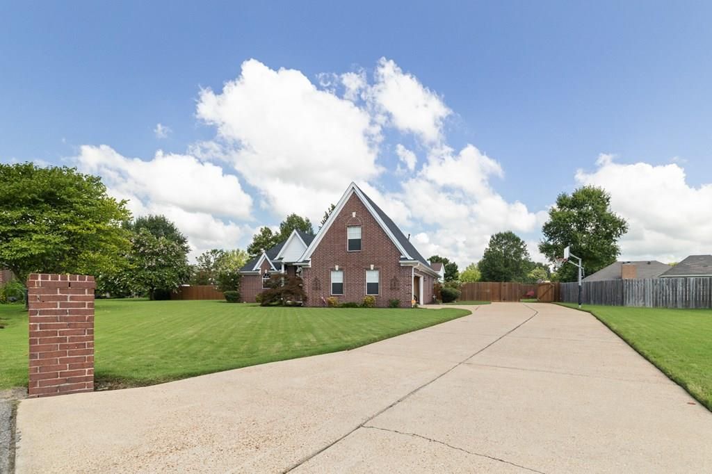 206 Adele Cove Marion, AR 72364