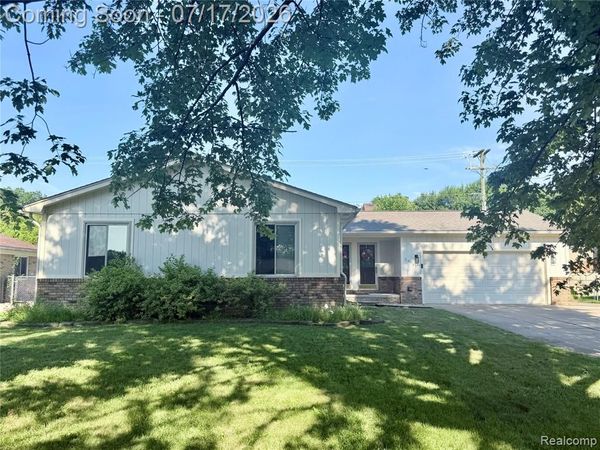 39941 Bridgeview Street, Harrison Twp, MI 48045