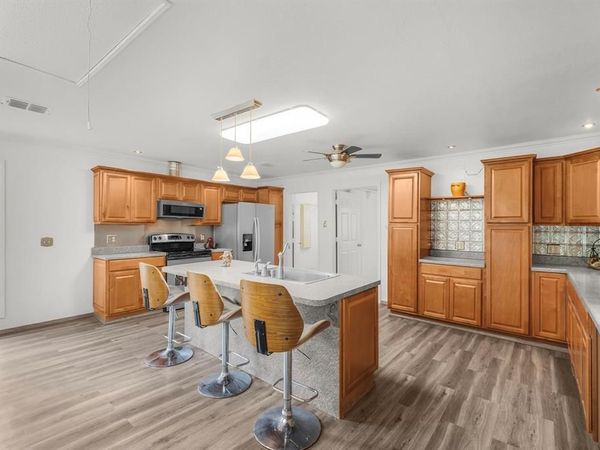 328 Creekview Meadows Drive , Springtown, TX 76082