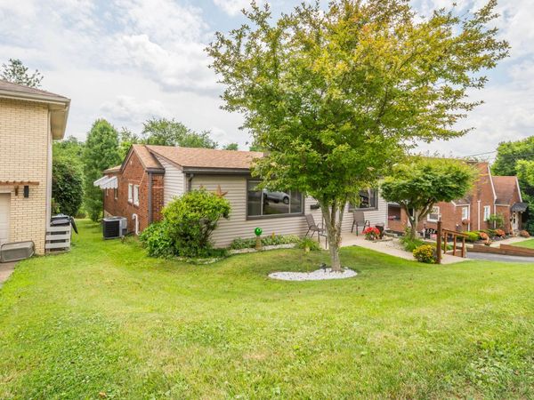 624 Corbin Street , West Mifflin, PA 15122