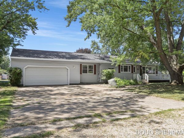 1197 Beechwood Drive, Jenison, MI 49428
