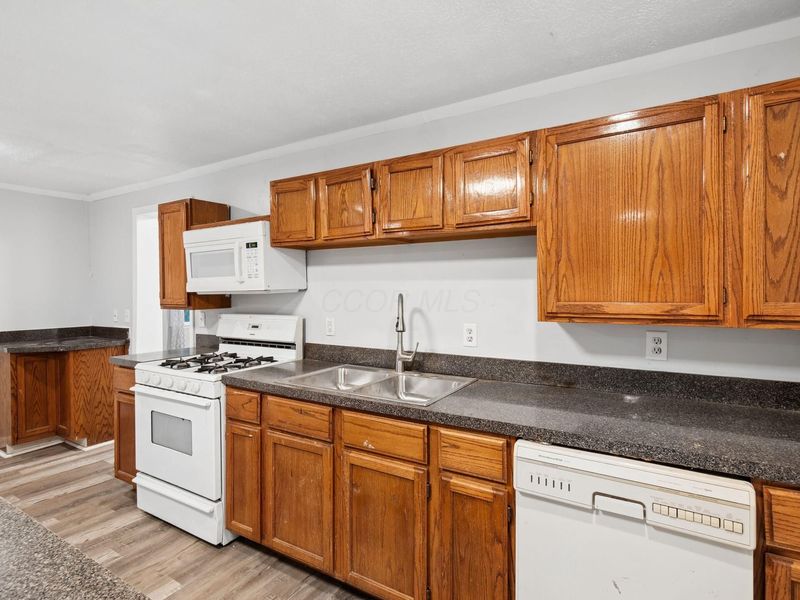 1202 E Walnut Street, Westerville, OH 43081 Photo 16
