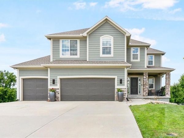 26227 W 141ST Court, Olathe, KS 66061