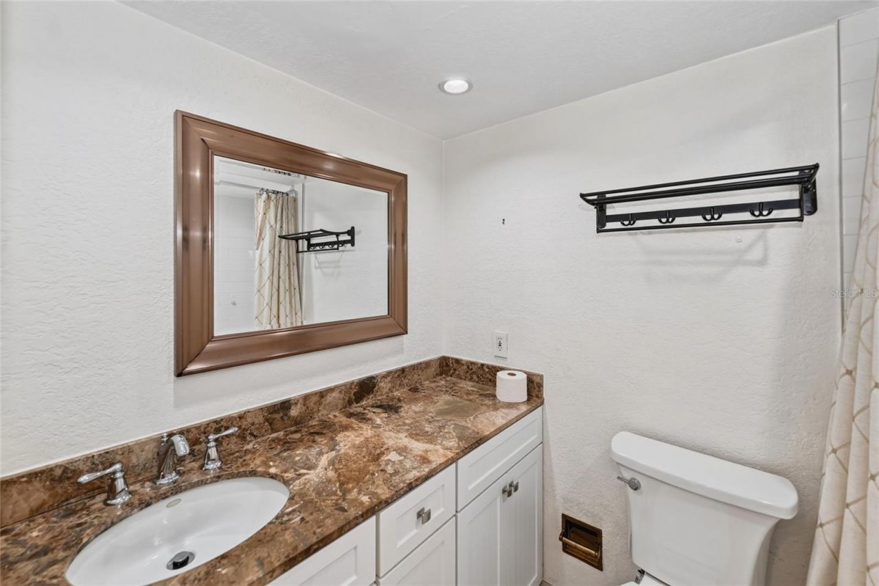 2220 Bahia Vista Street , Unit G4, Sarasota, FL 34239 Photo