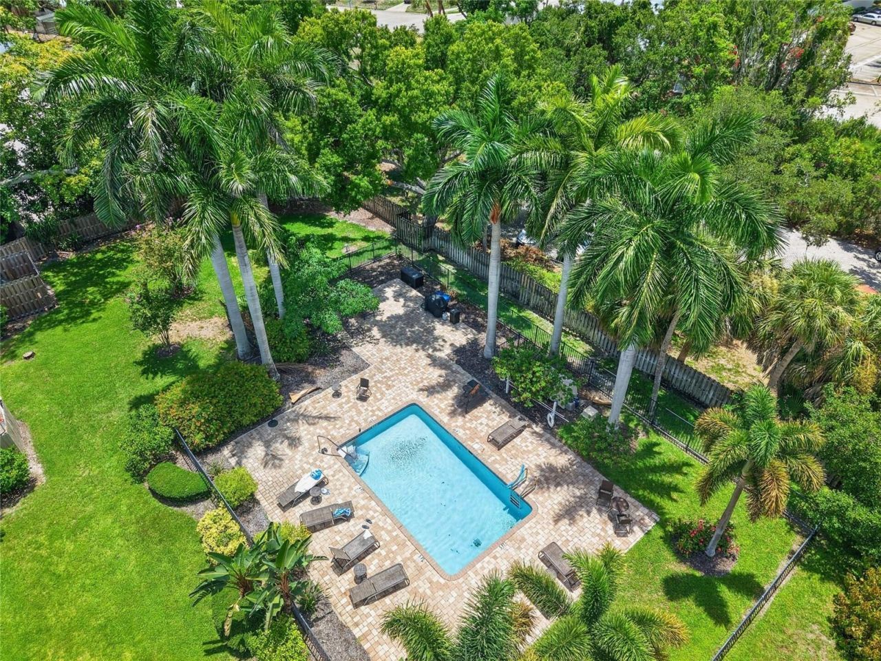 2220 Bahia Vista Street , Unit G4, Sarasota, FL 34239 Photo