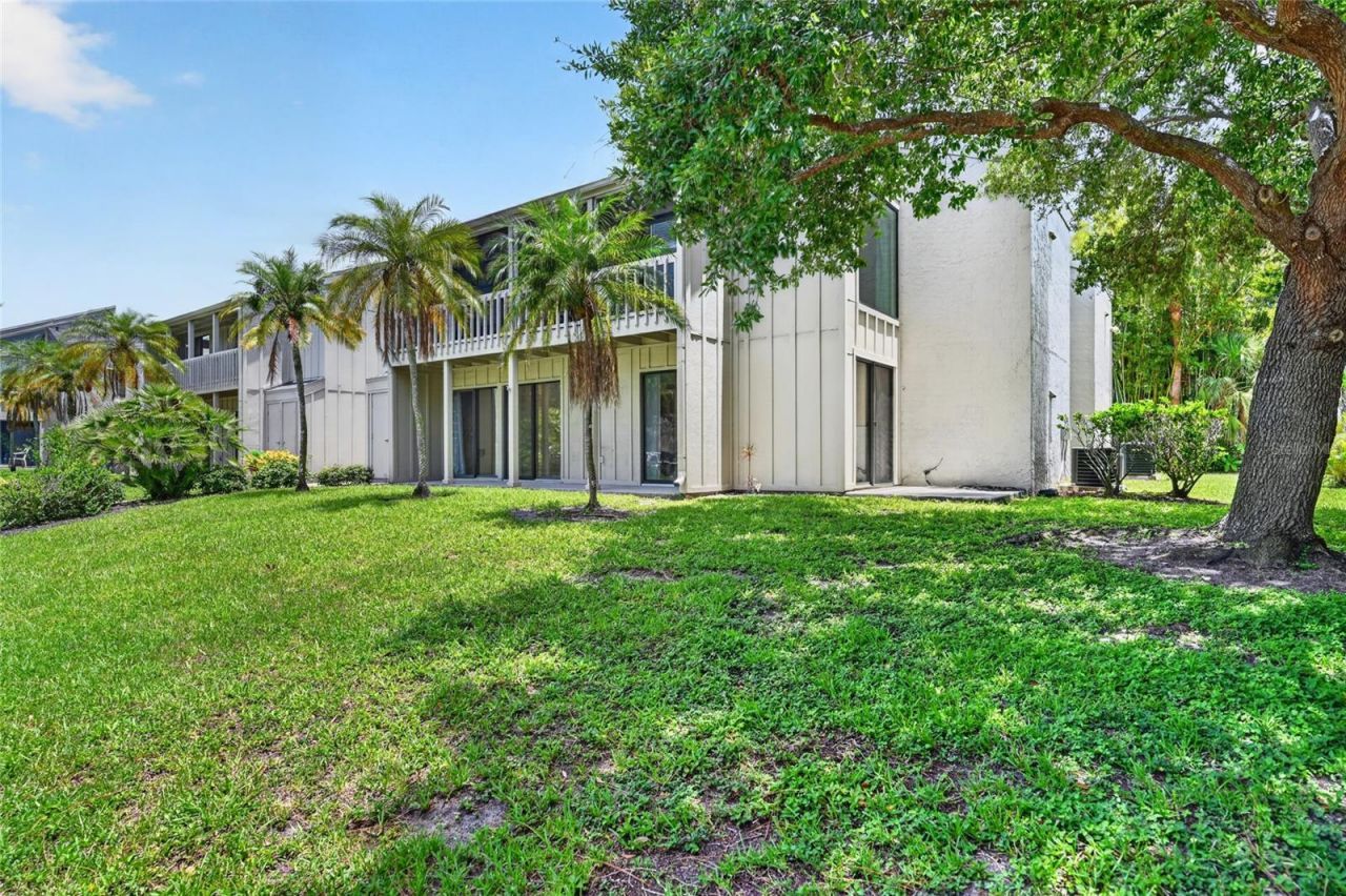 2220 Bahia Vista Street , Unit G4, Sarasota, FL 34239 Photo