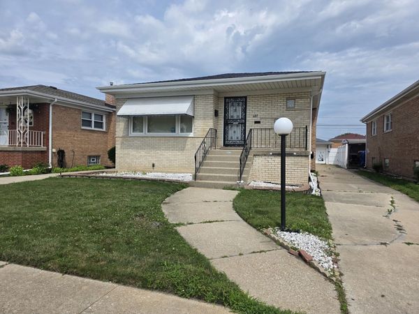 601 Yates Avenue , Calumet City, IL 60409