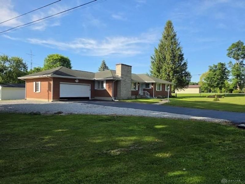137 Woodland Drive, Eaton, OH 45320 Photo 2