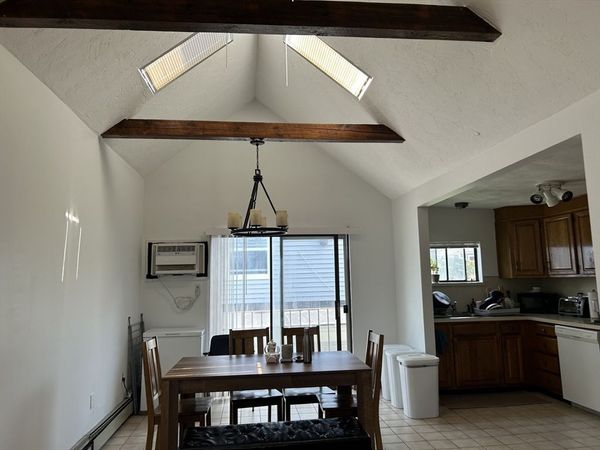 341 Summer Street, Unit 2R, Somerville, MA 02144