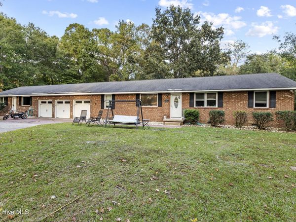 126 Parkertown Road , Hubert, NC 28539