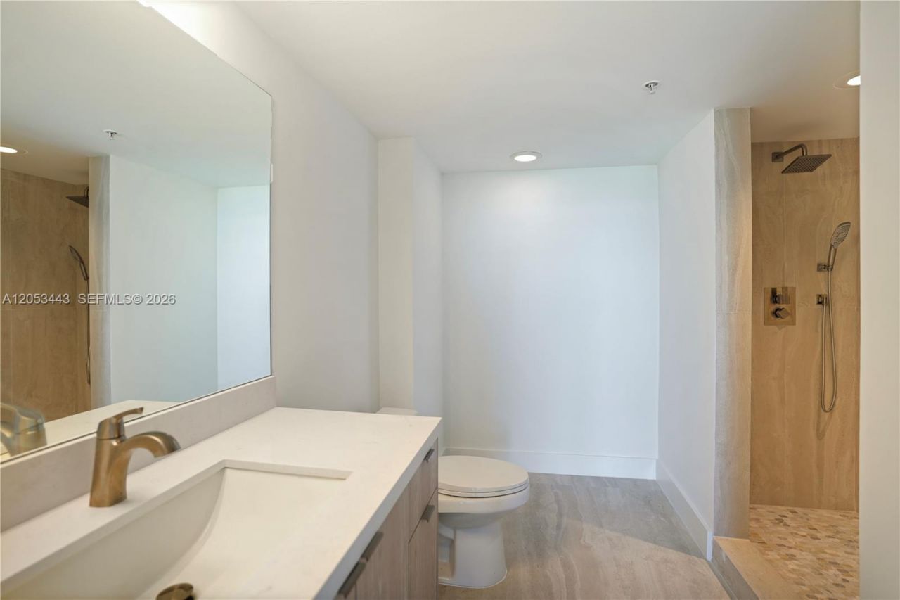 650 West Ave , Unit 1404, Miami Beach, FL 33139 Photo