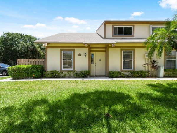 324 MAPLECREST Circle, Jupiter, FL 33458
