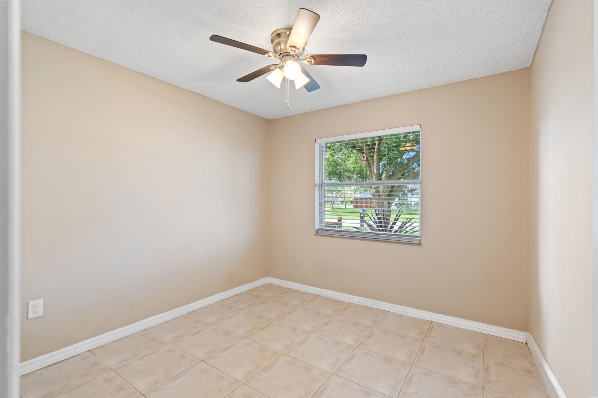 11651 NW 39th Street, Sunrise, FL 33323 Photo
