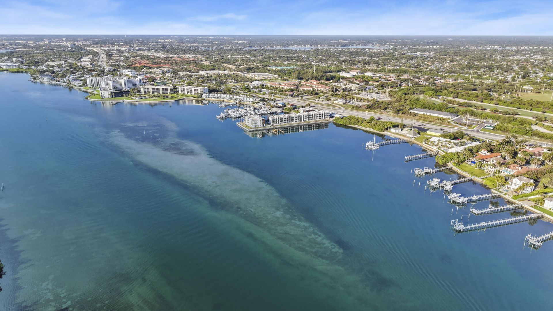 18947 SE Federal Highway, Jupiter, FL 33468 Photo