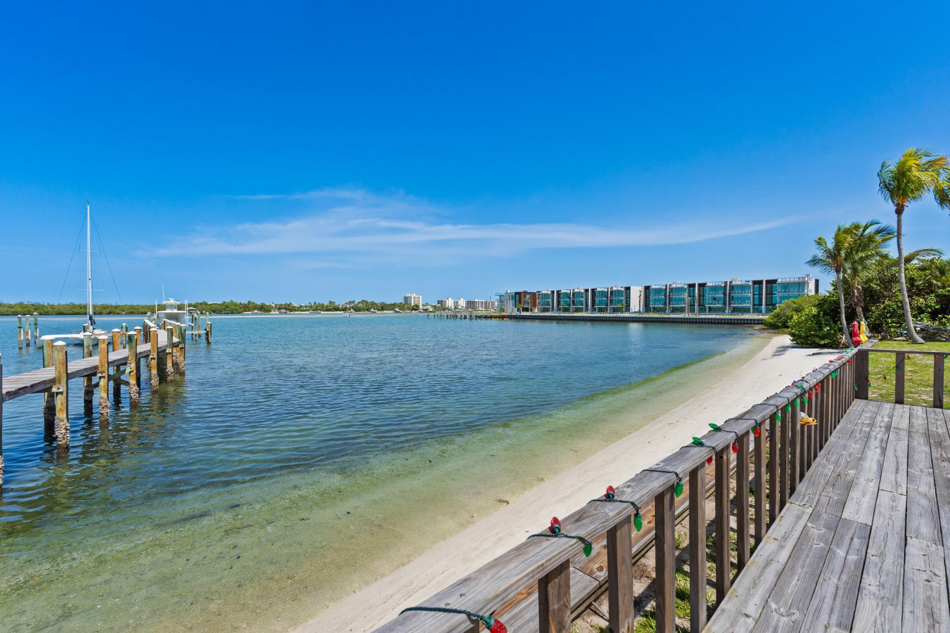 18947 SE Federal Highway, Jupiter, FL 33468 Photo