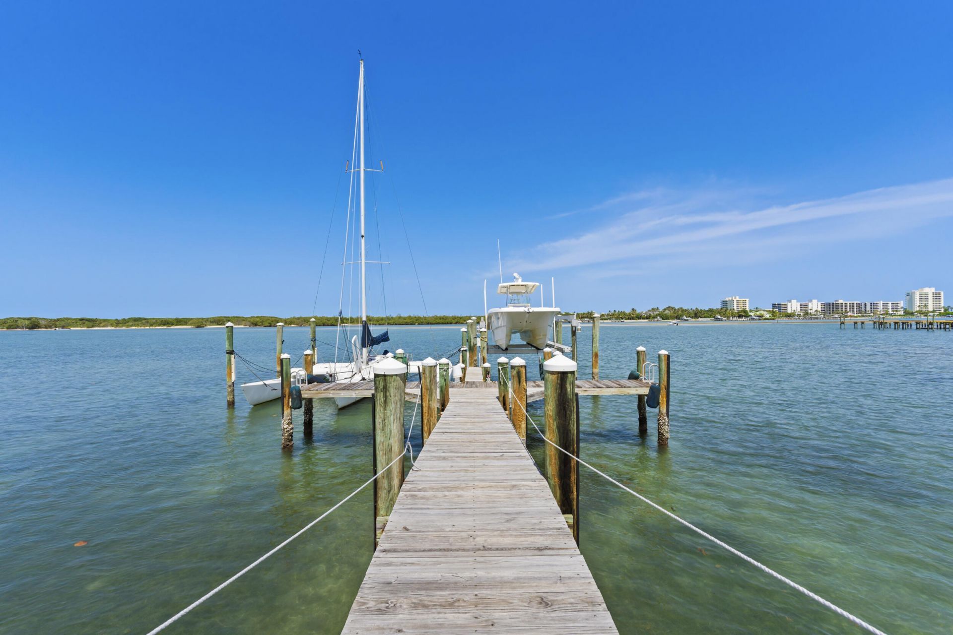 18947 SE Federal Highway, Jupiter, FL 33468 Photo