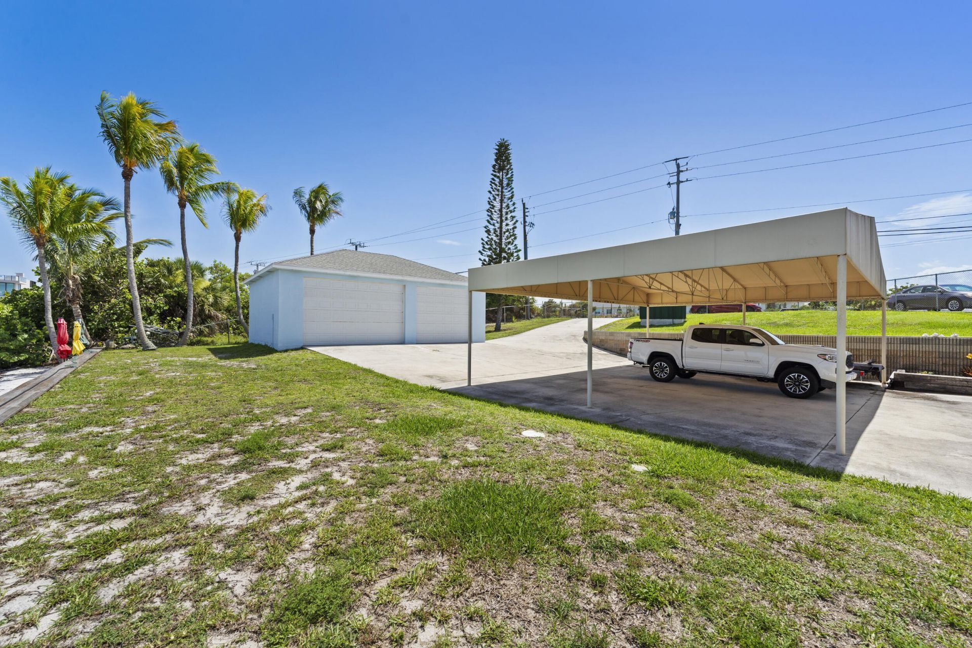 18947 SE Federal Highway, Jupiter, FL 33468 Photo