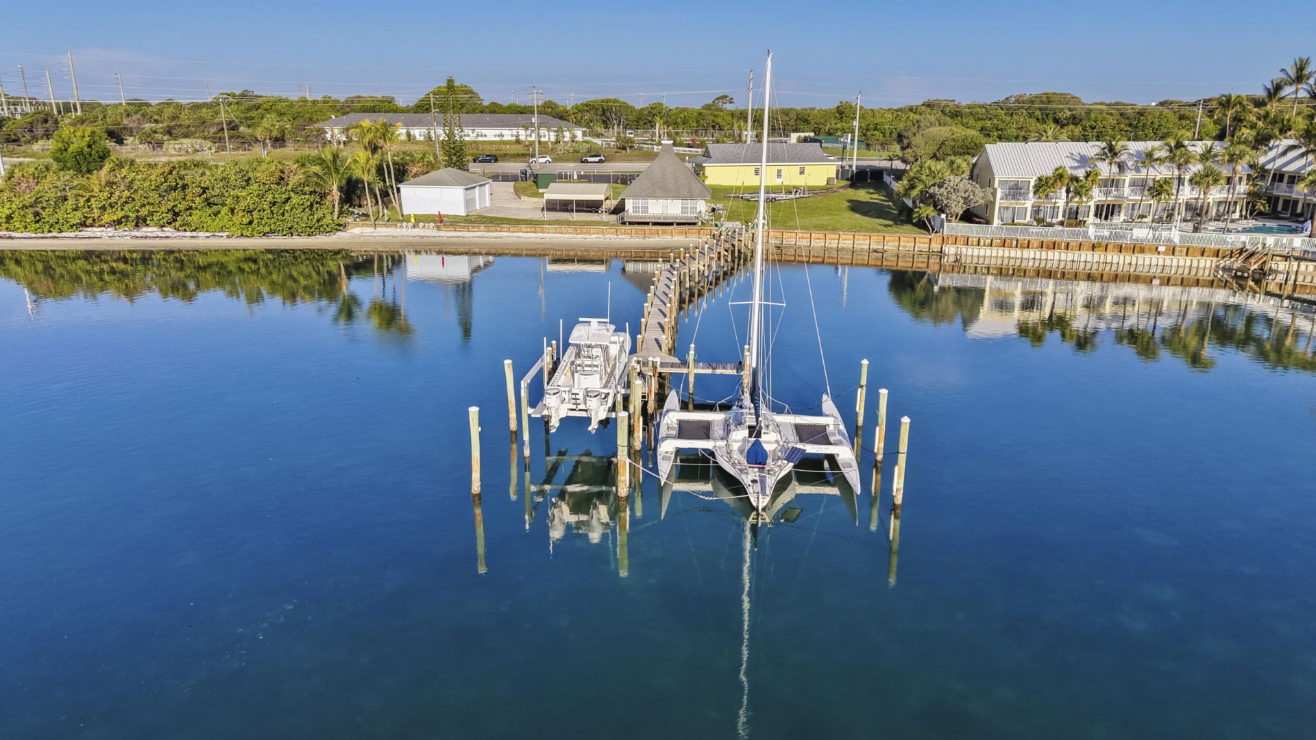 18947 SE Federal Highway, Jupiter, FL 33468 Photo