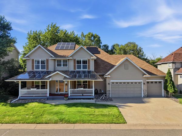 655 Lexie Court , Eagan, MN 55123
