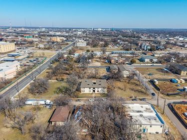 2718 Cleveland Street , Dallas, TX 75215