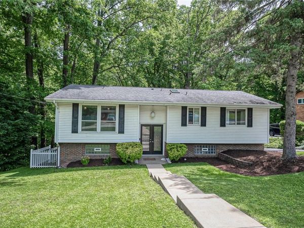 29 Bel Aire Dr , Delmont, PA 15626