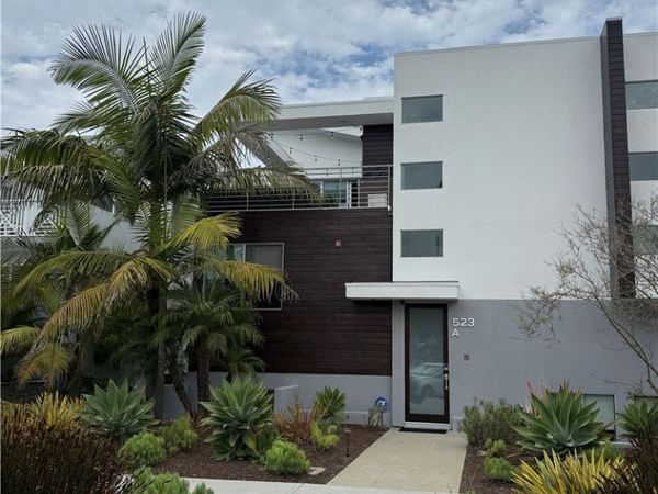 523 S Broadway #A, Redondo Beach, CA 90277