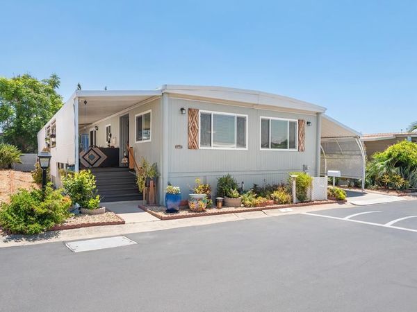 1010 E Bobier, Unit 17, Vista, CA 92084